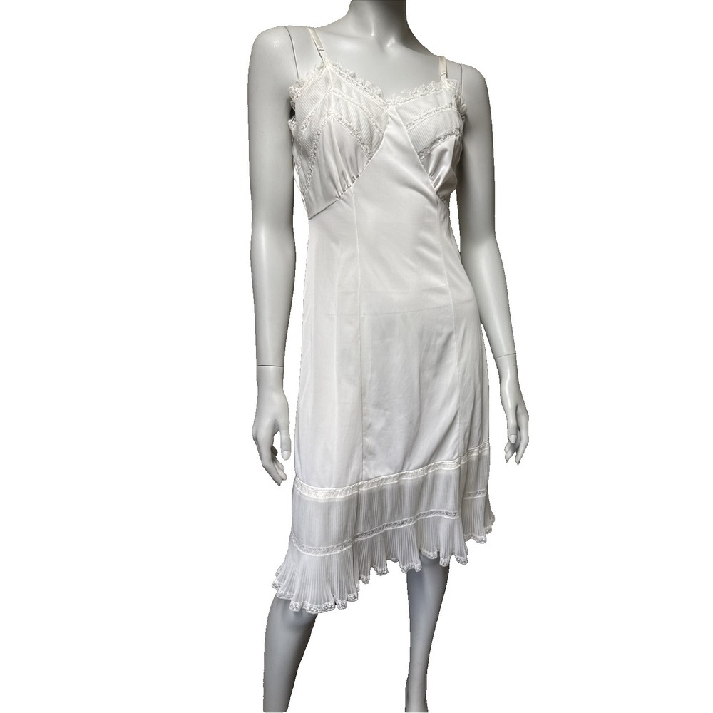 Vintage Full Slip Dress SM White Lace Pleated Ruffle‎ Trim 1960s Lingerie Glam